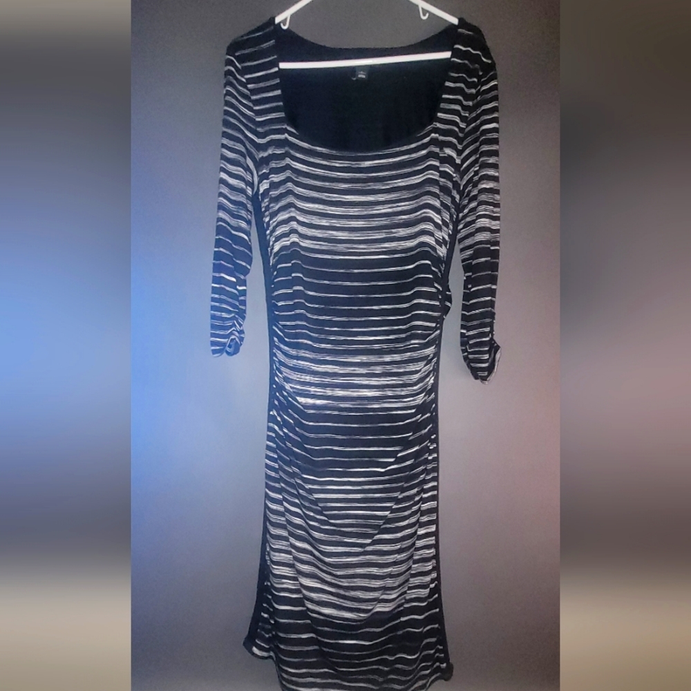 White House Black Market Striped 3/4 Sleeve Knee-Length Women's Dresses size L